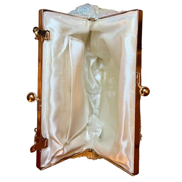 Pastel rainbow beaded clamshell handbag - Picture 4 of 7